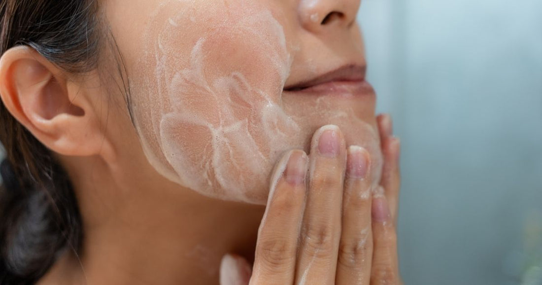 Sabonete syndet para dermatite: o que é, por que é o mais indicado para pele sensível e como usar