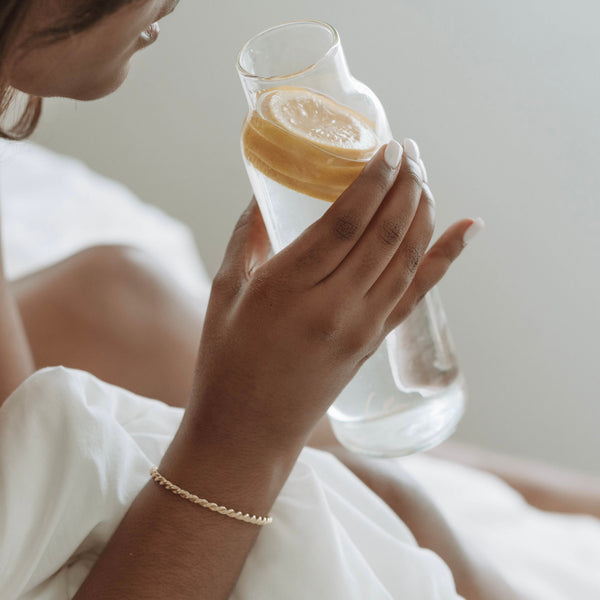Glossário do skincare de dentro pra fora: antioxidante, colágeno, ácido hialurônico, ômega